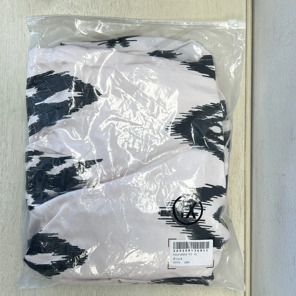 NIB - Womens Maxi Summer Dress, Pink with Black Geometric Pattern - 1X, 2X, 3X - Picture 10 of 13